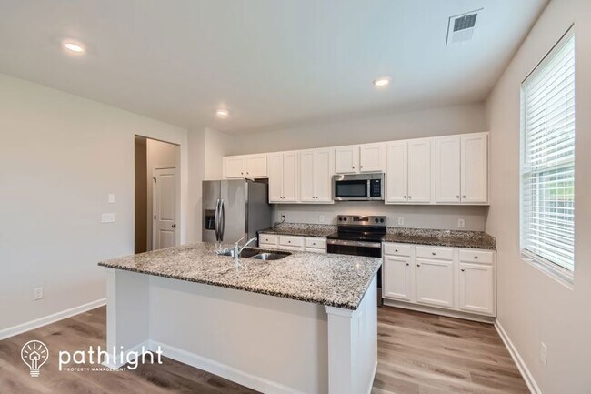 Building Photo - 404 Kempton Ct