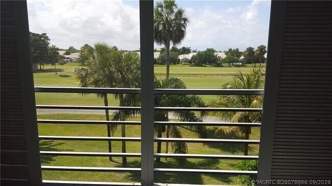 Foto del edificio - 3970 Oaks Clubhouse Dr