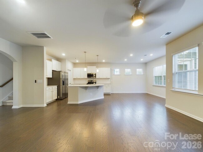 Foto del edificio - 3040 Whipcord Dr