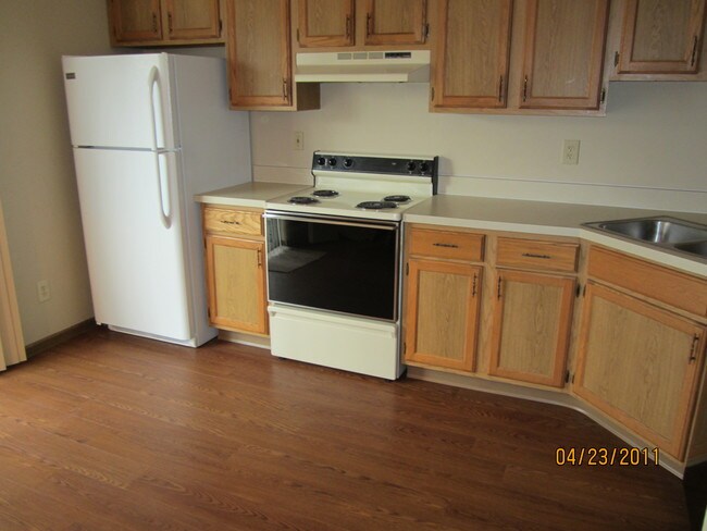 Foto del edificio - 635 Pebble Pl Dr