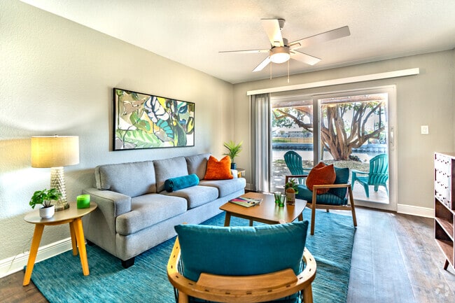 Interior Photo - Snell Isle