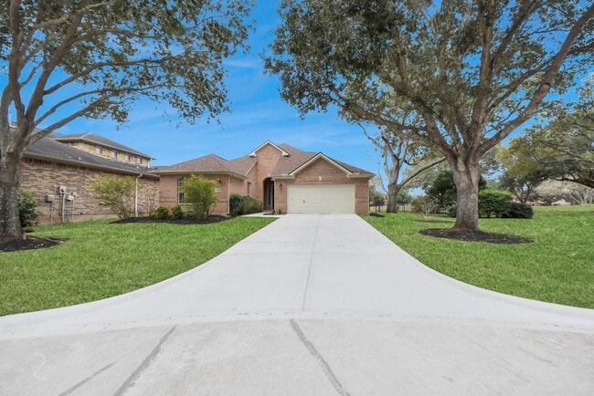 Building Photo - 5059 Westchester