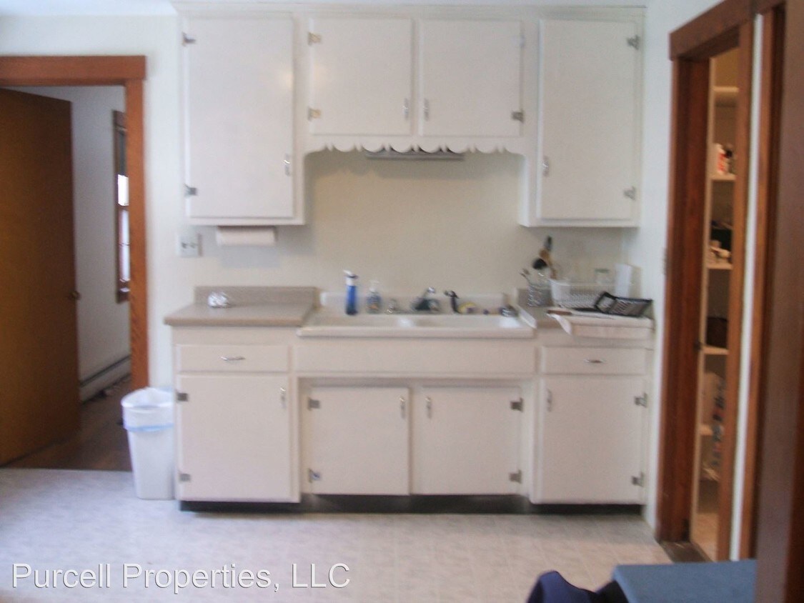 Building Photo - 3 br, 1 bath Apartment - 34 W. Wheelock
