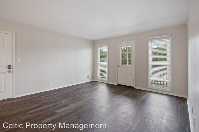 Building Photo - 16 E 34th Terrace