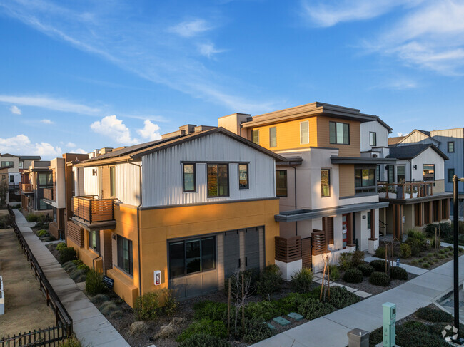 Building Photo - The TownFlats at Bellaterra