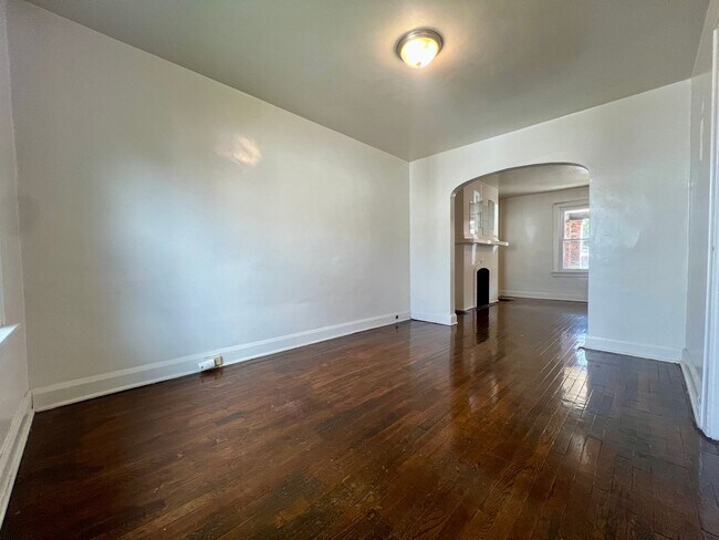 Foto del edificio - Beautiful 2BR Duplex in a Great Oakland Location! Call Today to Schedule a Tour!