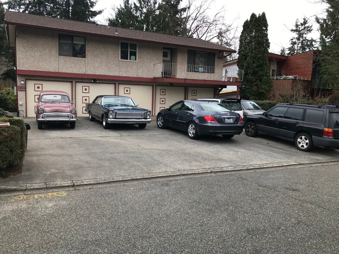 Front - 14718 30th Ave NE