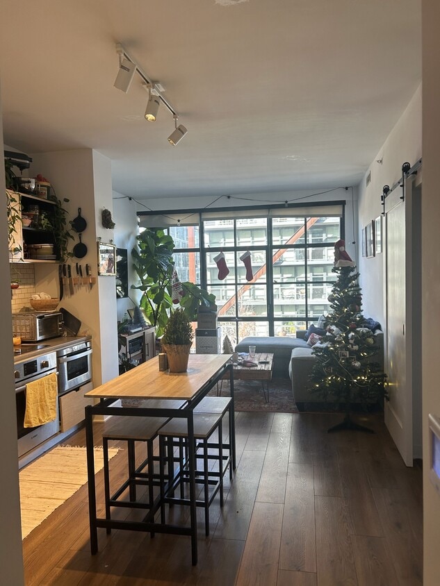 Photo - 2030 8th St NW (Washington, DC)