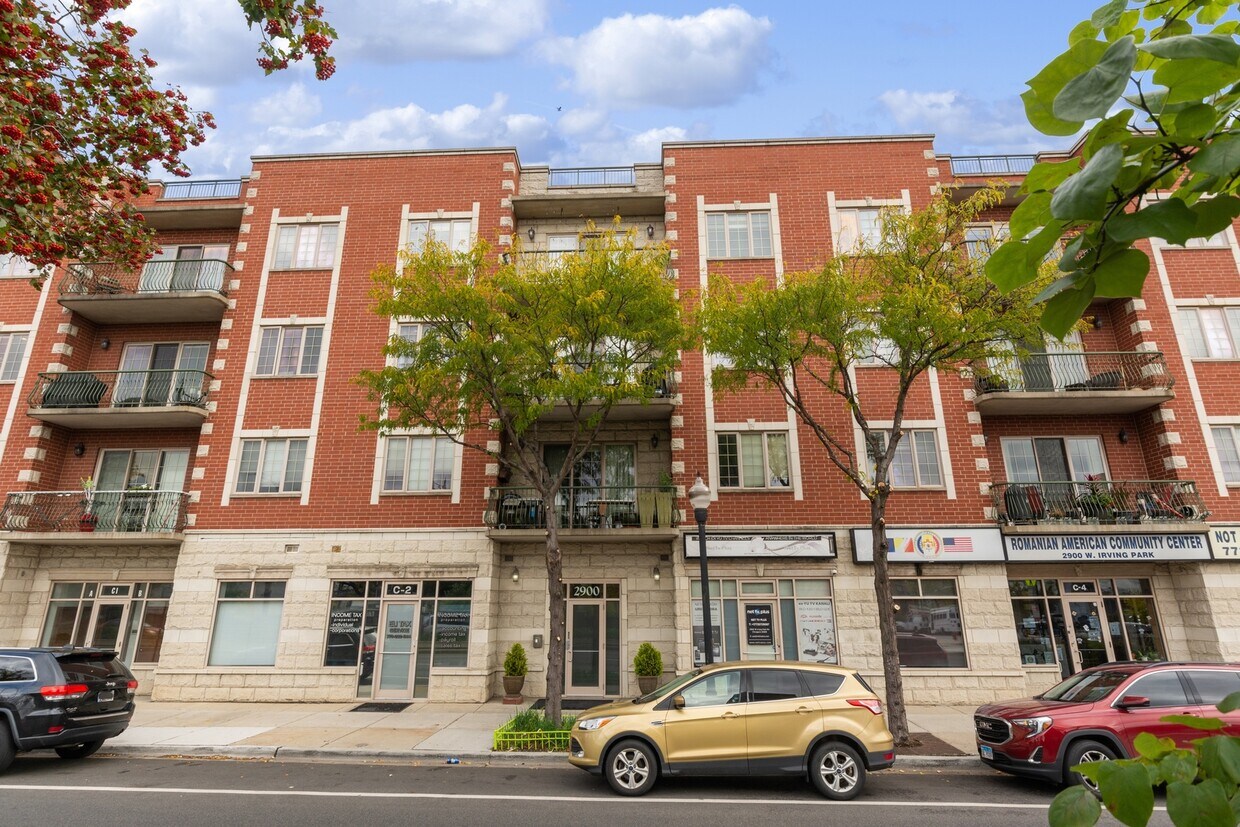 Primary Photo - 2900 W Irving Park Rd