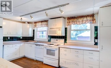 Building Photo - 47 Ranleigh Ave