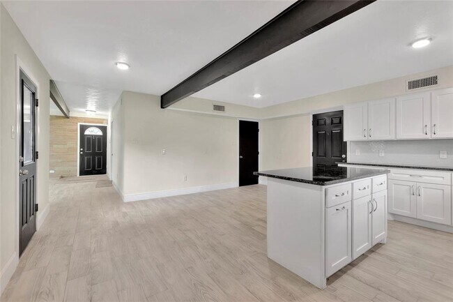Foto del edificio - 9010 Freeland St