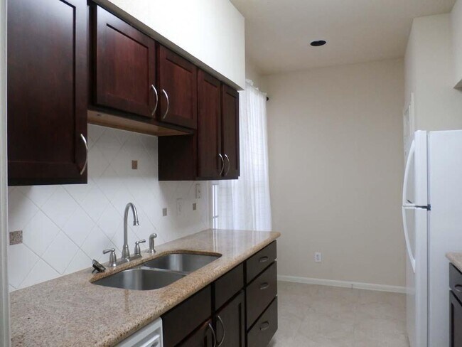 Foto del edificio - 2700 Revere St