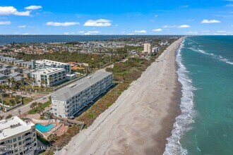 Building Photo - 3037 S Hwy A1A