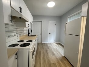 Building Photo - 55 Portledge Ave