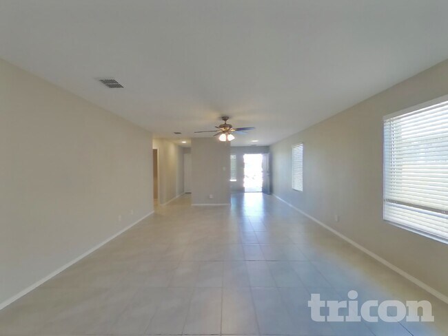 Foto del edificio - 1318 Canyon Wren Dr