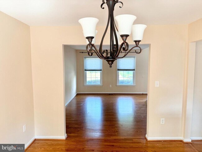 Foto del edificio - 79 Spring Lake Dr