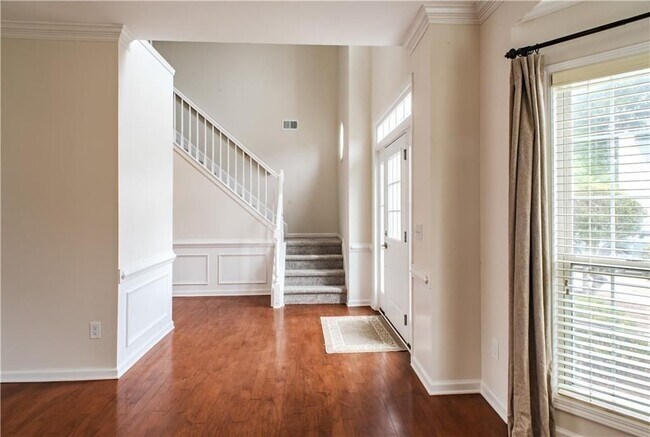 Building Photo - 3359 Shallowford Green Dr