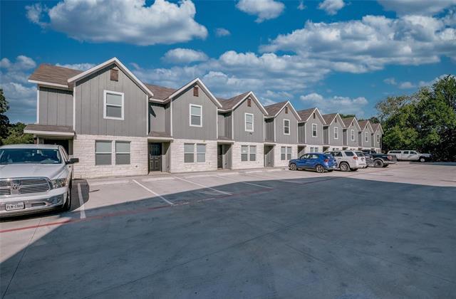 Foto del edificio - 402 Garrett Ct