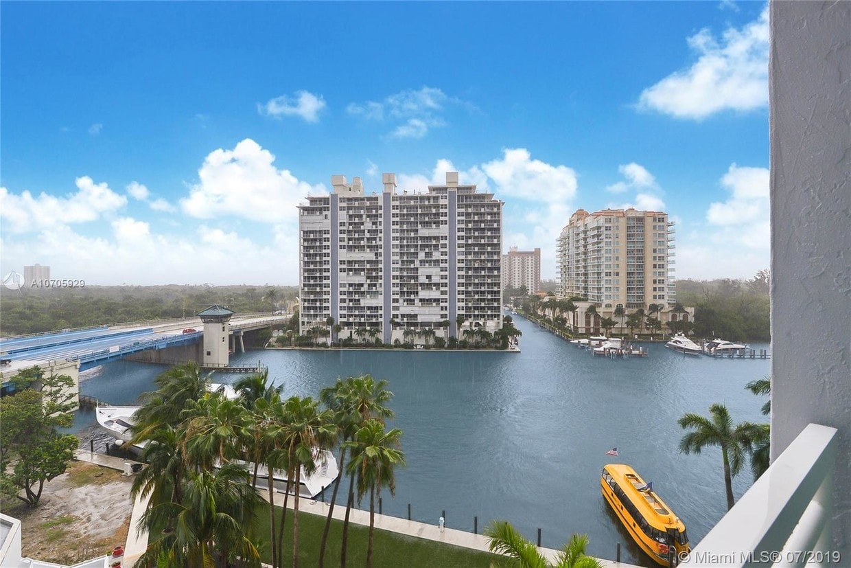 2670 E Sunrise Blvd Unit 702, Fort Lauderdale, FL 33304 Condo for