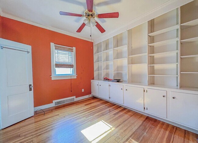 Foto del edificio - 709 E 5th St