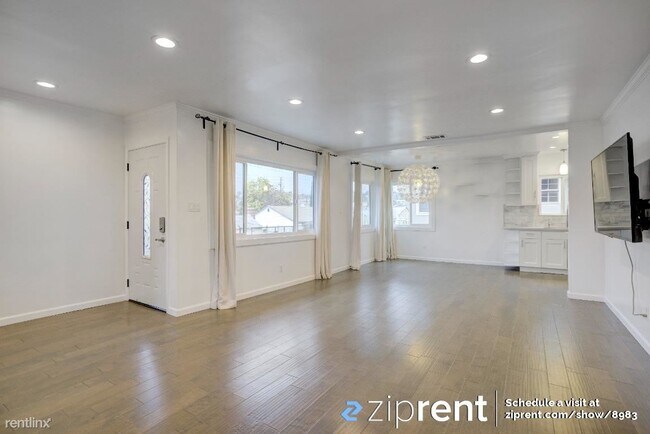 Foto del edificio - 3 br, 2 bath House - 3908 Toland Way, Los ...