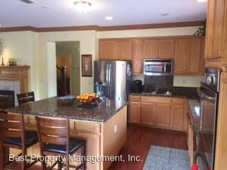 Building Photo - 5 br, 3 bath House - 2650 Wawona Ct