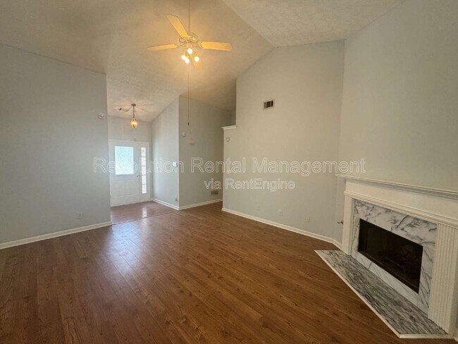 Foto del edificio - 882 Conners Cove NW