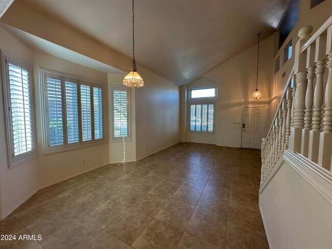 Building Photo - 4660 S Wildflower Dr