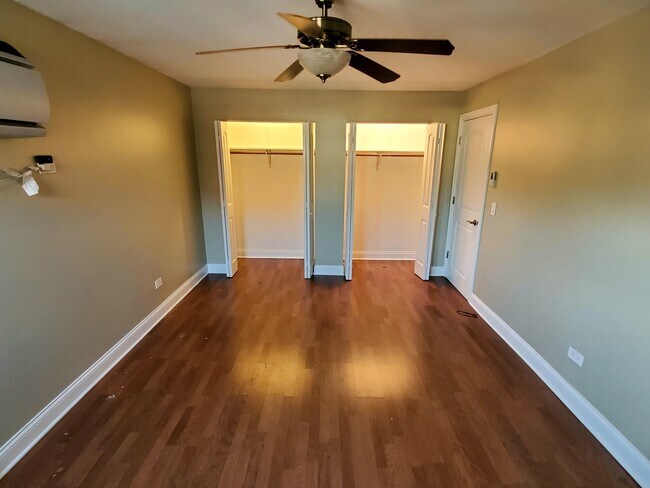 Building Photo - 4111 N Mozart St