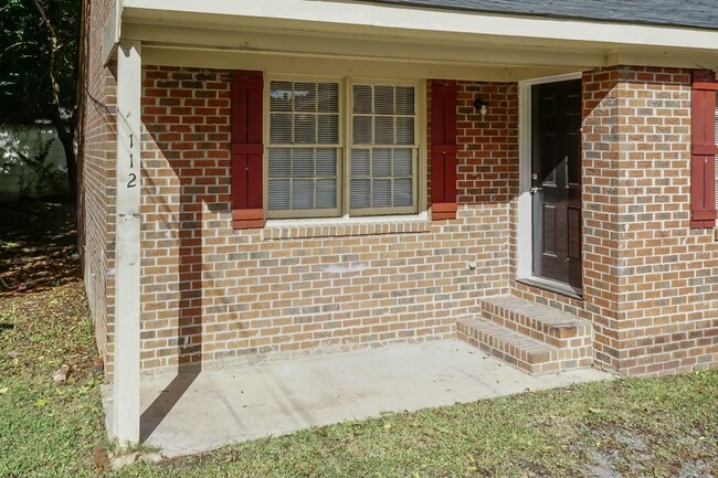 Building Photo - S Pine St