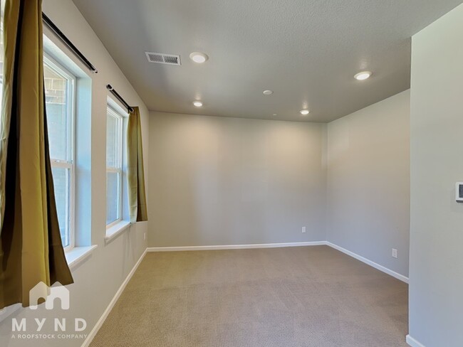 Building Photo - 7025 Cumbria Ct