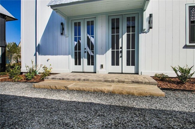 Foto del edificio - 135 Carlyle Ln