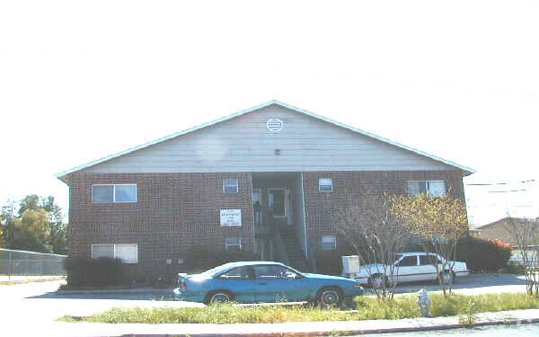 Primary Photo - 330 E Sunshine Dr