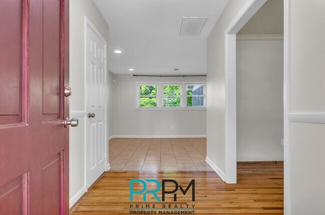 Photo - 16 State Rd S-23-429 House