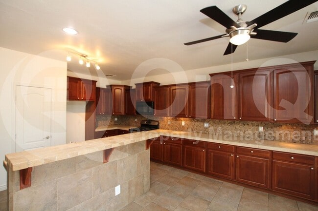 Building Photo - 14214 W Gelding Dr