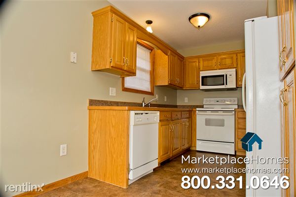 Building Photo - 301 Deer Run