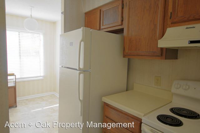 Building Photo - 3 br, 3 bath House - 4101 Five Oaks Dr, # 30