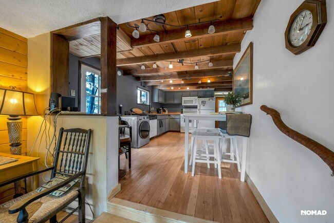 Foto del edificio - Lovely Home: 2BR+Bonus at Cul-De-Sac in Gr...