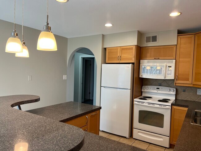Building Photo - 1422 Carol Court
