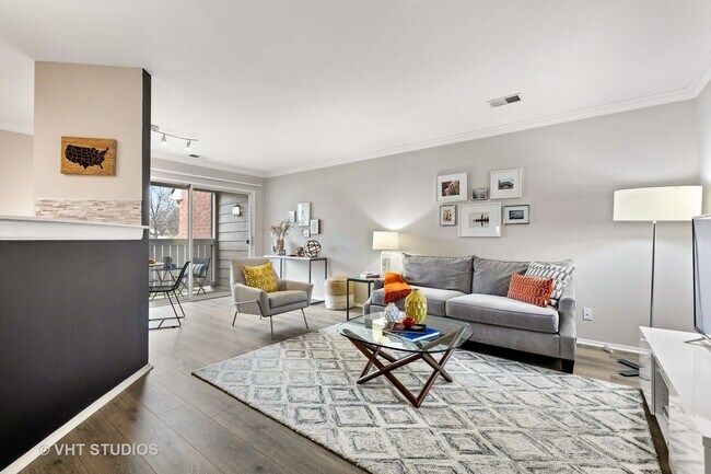 Foto del edificio - 1711 Buttonwood Cir