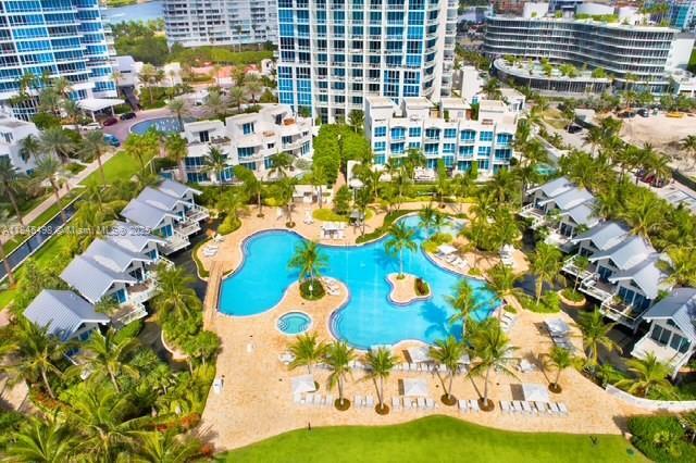 Foto principal - 50 South Pointe Dr