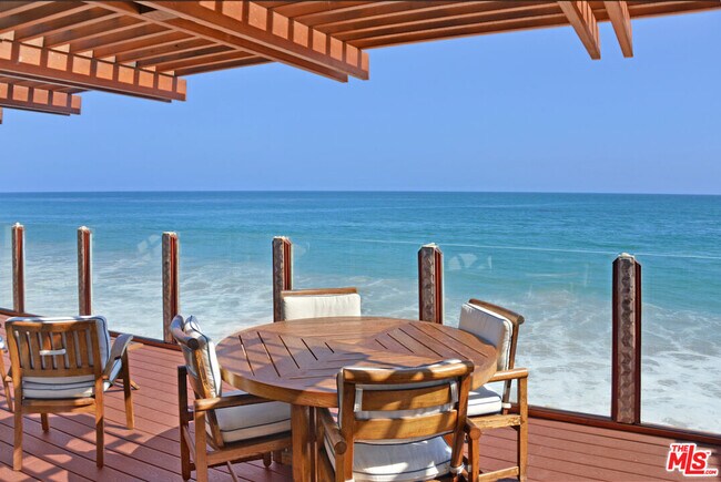 Foto del edificio - 27060 MALIBU COVE COLONY Dr