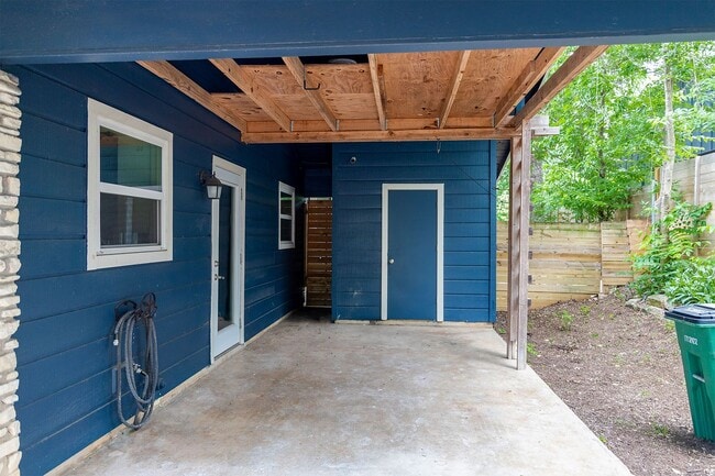 Building Photo - 1507 Grayford Dr