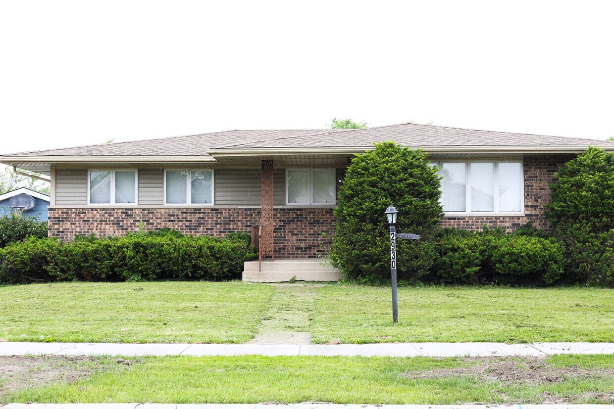 Primary Photo - 2930 192nd Pl