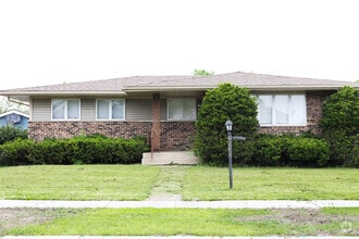 Building Photo - 2930 192nd Pl