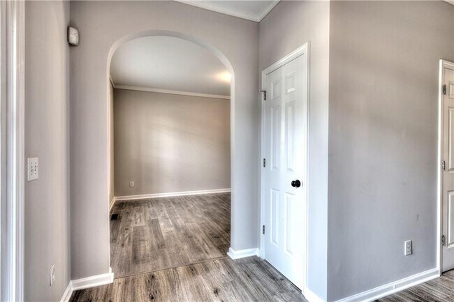 Building Photo - 2686 McGuire Ct