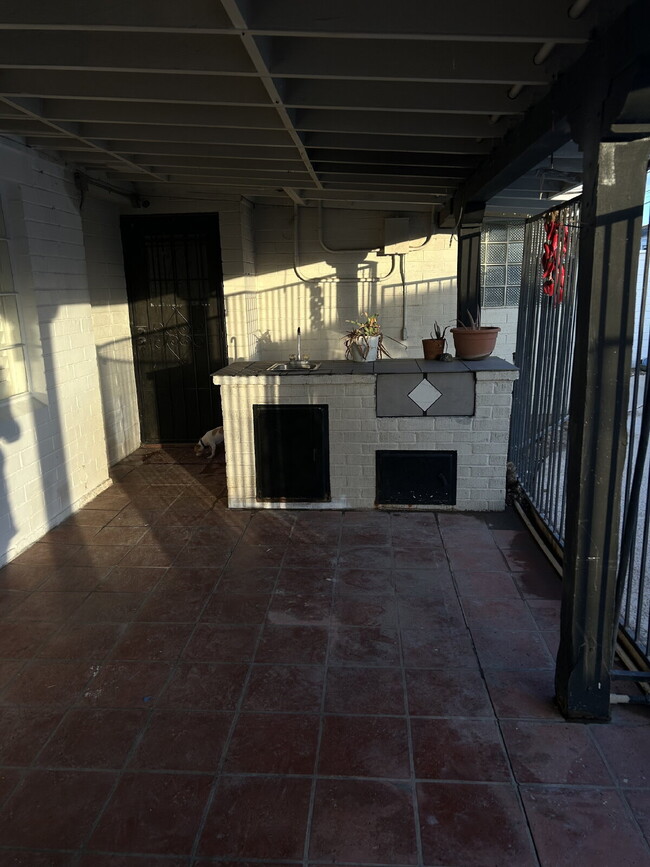Building Photo - 3702 E 22nd St