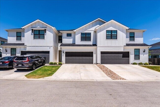 Foto del edificio - 496 Fieldwood Dr