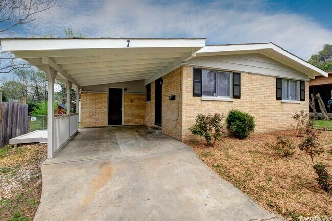 Foto del edificio - 7 Sunnydale Dr