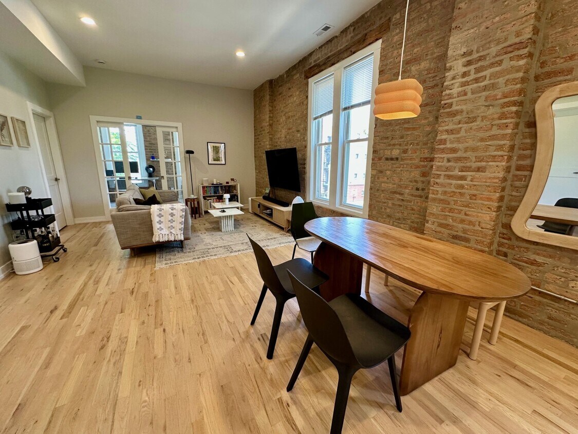 Foto principal - 1857 N Washtenaw Ave